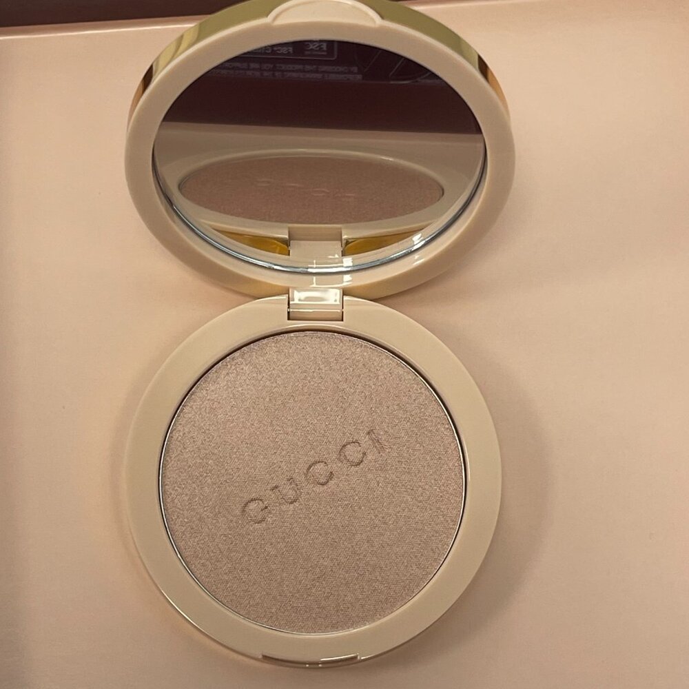Gucci 2-Pc. Opal Pink Glow Highlighter & Bertha Pink Lip Gloss Gift Set - New - Picture 4 of 8